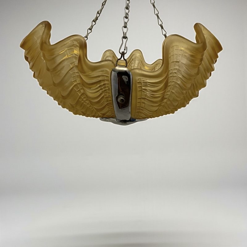 Art Deco Clam / Shell Light