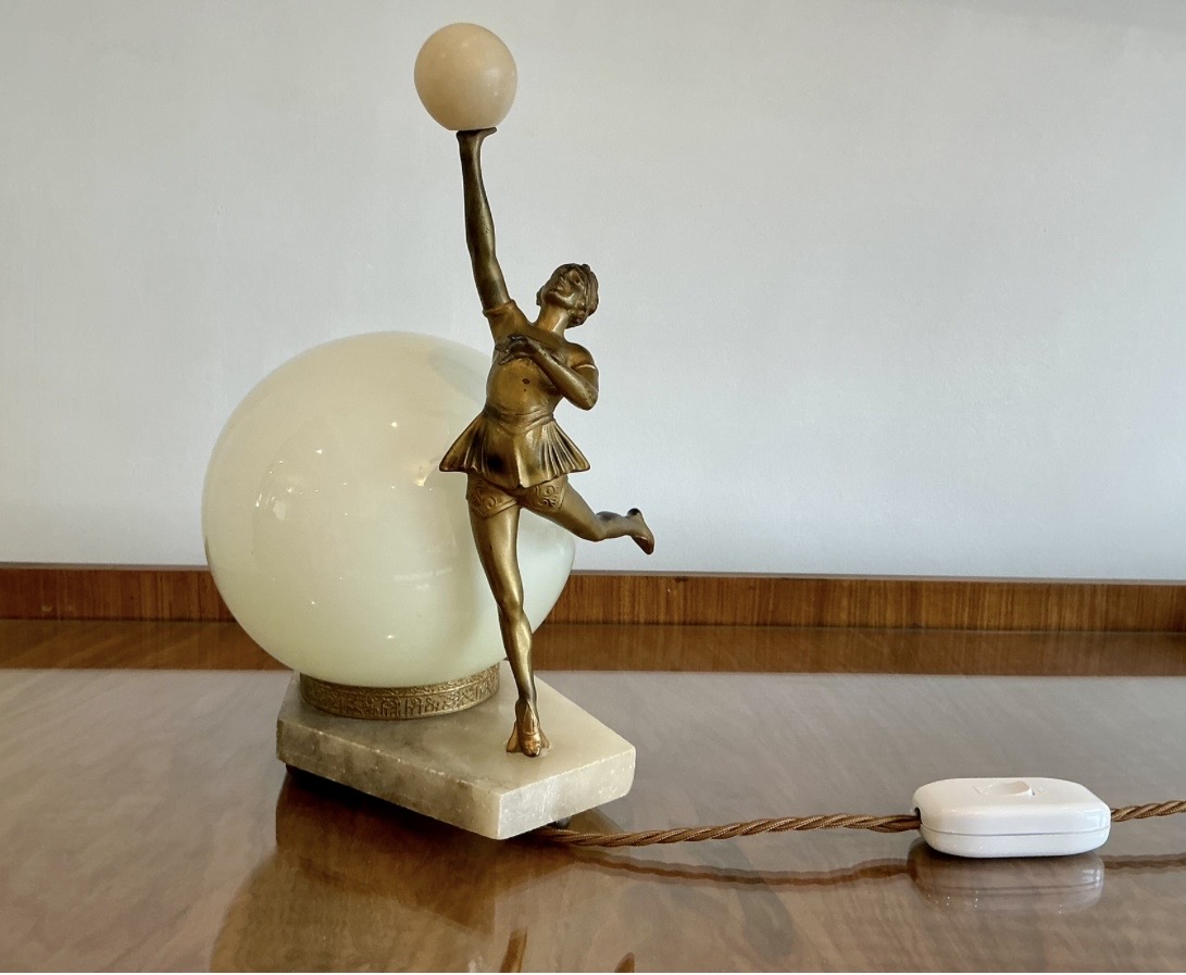 Art Deco Lady Lamp